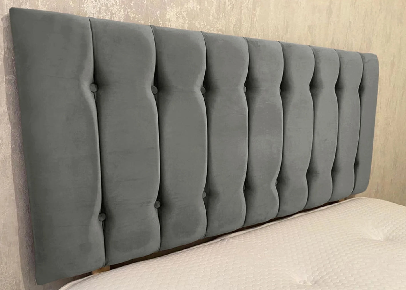 26 Inch Milan Chesterfield Headboard